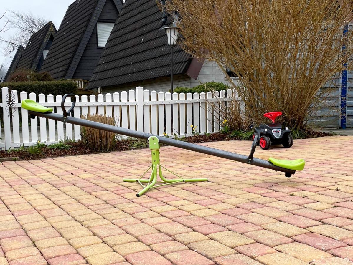 Familienfreundliches Ferienhaus In 5 Min Zum Strand Mit Terrasse Und Kostenlosem Parkplatz Cuxhaven Exteriér fotografie