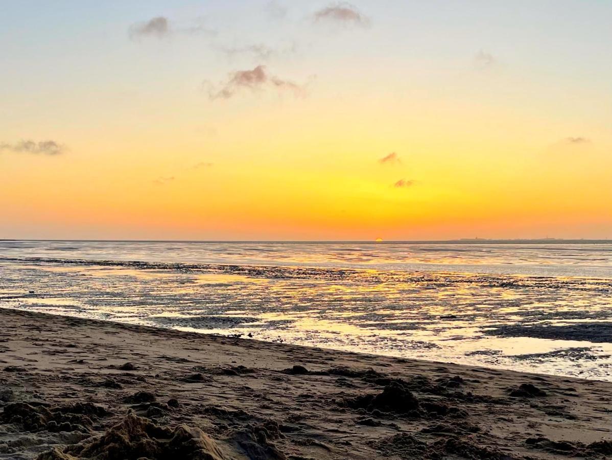 Familienfreundliches Ferienhaus In 5 Min Zum Strand Mit Terrasse Und Kostenlosem Parkplatz Cuxhaven Exteriér fotografie